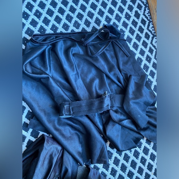 Medium Dog Darth Vader Costume - Picture 11 of 12